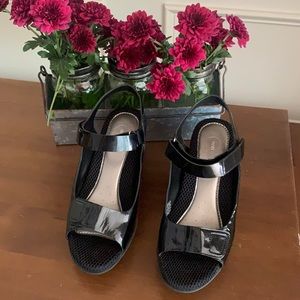 Easy Spirit Black Wedge Sandals